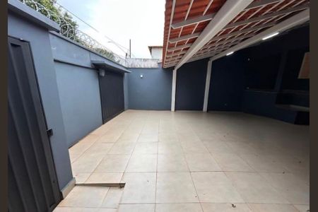Casa para alugar com 270m², 4 quartos e 4 vagas
