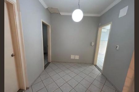 Casa para alugar com 270m², 4 quartos e 4 vagas