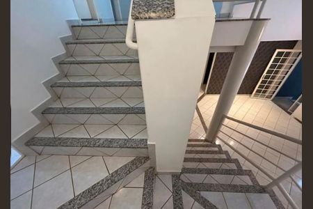 Casa para alugar com 270m², 4 quartos e 4 vagas