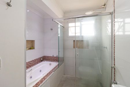 Apartamento para alugar com 432m², 4 quartos e 3 vagas Apartamento para alugar com 432m², 4 quartos e 3 vagasBanheiro da suíte 3