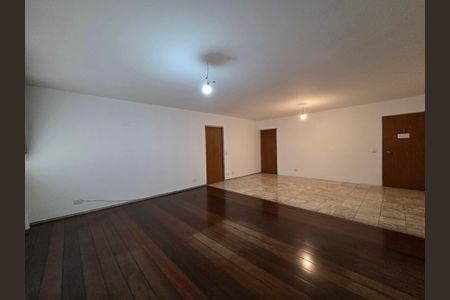 Apartamento para alugar com 139m², 3 quartos e 1 vaga Apartamento para alugar com 139m², 3 quartos e 1 vagaSala