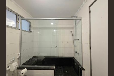 Apartamento para alugar com 139m², 3 quartos e 1 vaga Apartamento para alugar com 139m², 3 quartos e 1 vagaBanheiro da Suíte