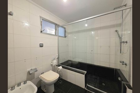 Apartamento para alugar com 139m², 3 quartos e 1 vaga Apartamento para alugar com 139m², 3 quartos e 1 vagaBanheiro da Suíte