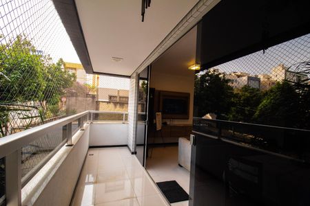 Apartamento para alugar com 120m², 3 quartos e 2 vagas Apartamento para alugar com 120m², 3 quartos e 2 vagasVaranda Gourmet