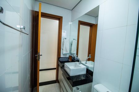 Apartamento para alugar com 120m², 3 quartos e 2 vagas Apartamento para alugar com 120m², 3 quartos e 2 vagasBanheiro Social