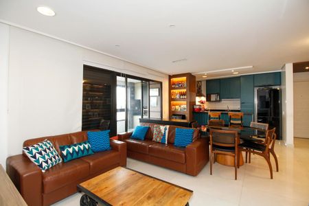 Apartamento à venda com 84m², 2 quartos e 2 vagasAmbientes Integrados (Sala de Estar, Jantar e Cozinha)