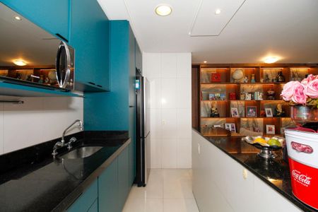 Apartamento à venda com 84m², 2 quartos e 2 vagasAmbientes Integrados (Sala de Estar, Jantar e Cozinha)