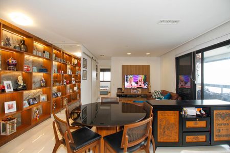Apartamento à venda com 84m², 2 quartos e 2 vagasAmbientes Integrados (Sala de Estar, Jantar e Cozinha)
