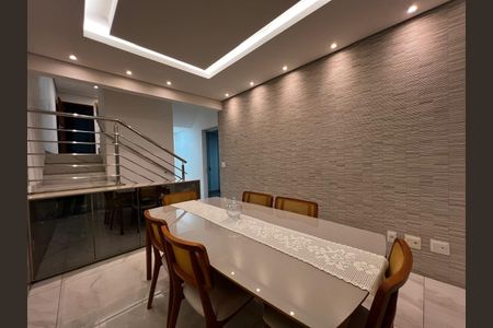 Foto 05 de casa para alugar com 3 quartos, 306m² em São Goncalo, Contagem