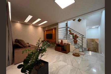 Casa para alugar com 306m², 3 quartos e 2 vagas Casa para alugar com 306m², 3 quartos e 2 vagasFoto 01