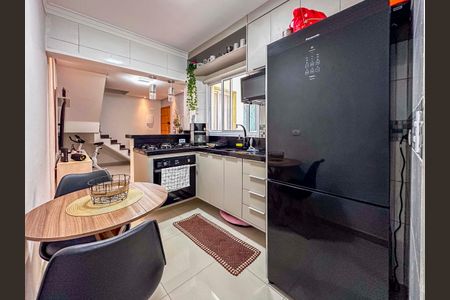 Apartamento à venda com 113m², 2 quartos e 2 vagasCozinha 