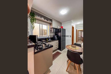 Apartamento à venda com 113m², 2 quartos e 2 vagasCozinha 
