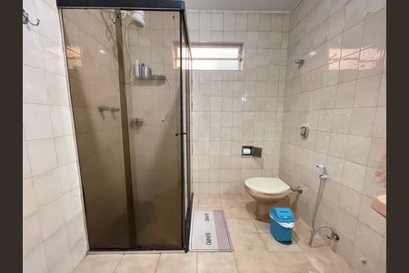 Banheiro de apartamento para alugar com 1 quarto, 28m² em Jardim Peri Peri, São Paulo