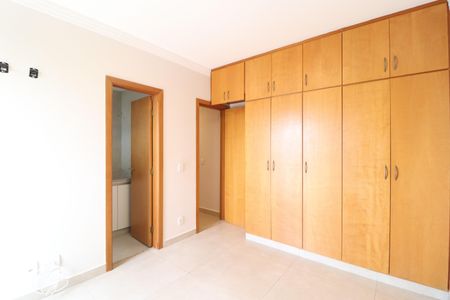 Apartamento para alugar com 122m², 3 quartos e 2 vagasQuarto 3 - Suíte