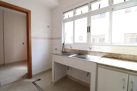 Apartamento para alugar com 122m², 3 quartos e 2 vagasÁrea de Serviço