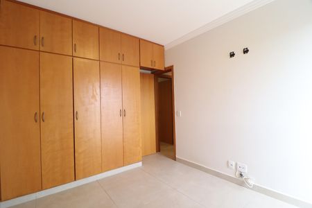 Apartamento para alugar com 122m², 3 quartos e 2 vagasQuarto 2