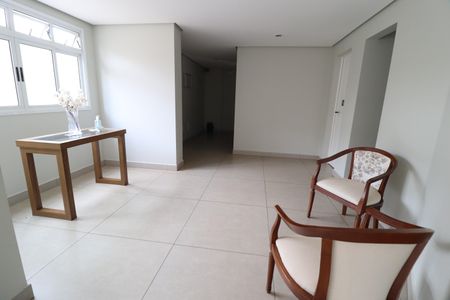 Apartamento para alugar com 122m², 3 quartos e 2 vagasHall social