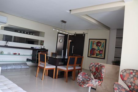 Sala  de apartamento para alugar com 3 quartos, 128m² em Nova Suiça, Goiânia