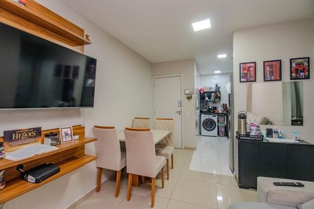 Apartamento à venda com 48m², 2 quartos e 1 vaga Apartamento à venda com 48m², 2 quartos e 1 vagaSala