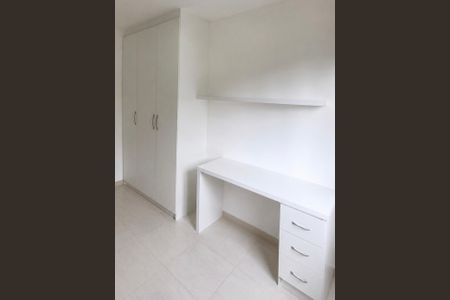 Apartamento para alugar com 2 quartos, 60m² em Samambaia, Petrópolis