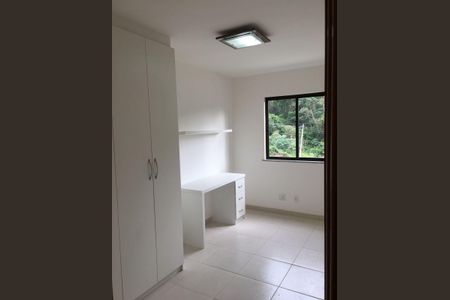 Apartamento para alugar com 2 quartos, 60m² em Samambaia, Petrópolis
