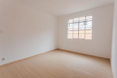 Apartamento à venda com 90m², 3 quartos e 1 vaga Apartamento à venda com 90m², 3 quartos e 1 vagaSala