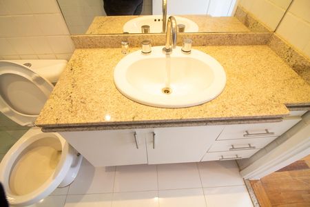 Apartamento para alugar com 130m², 2 quartos e 2 vagas Apartamento para alugar com 130m², 2 quartos e 2 vagasBanheiro da Suíte 1