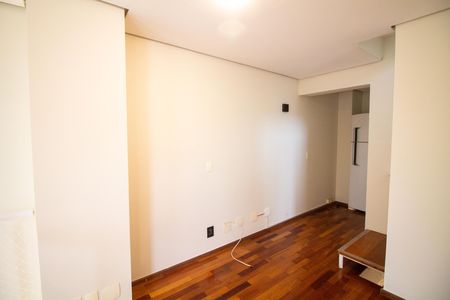 Apartamento para alugar com 130m², 2 quartos e 2 vagas Apartamento para alugar com 130m², 2 quartos e 2 vagasEscritório / Sala Intima