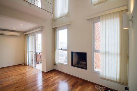 Apartamento para alugar com 130m², 2 quartos e 2 vagas Apartamento para alugar com 130m², 2 quartos e 2 vagasSala / Sala de Jantar