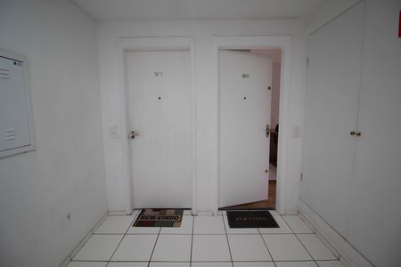 Apartamento à venda com 47m², 2 quartos e 1 vaga Apartamento à venda com 47m², 2 quartos e 1 vagaHall de entrada