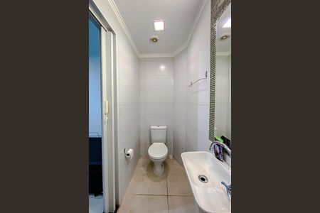 Banheiro de kitnet/studio para alugar com 1 quarto, 15m² em Perdizes, São Paulo