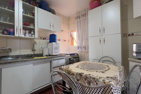 Apartamento à venda com 66m², 2 quartos e 1 vaga Apartamento à venda com 66m², 2 quartos e 1 vagaCozinha e Área de Serviço