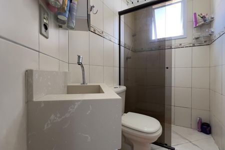 Apartamento à venda com 66m², 2 quartos e 1 vaga Apartamento à venda com 66m², 2 quartos e 1 vagaBanheiro