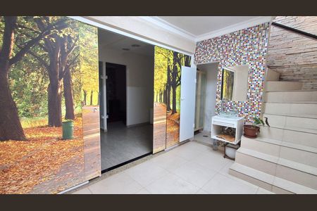 Casa para alugar com 247m², 3 quartos e 2 vagas Casa para alugar com 247m², 3 quartos e 2 vagasEdicula