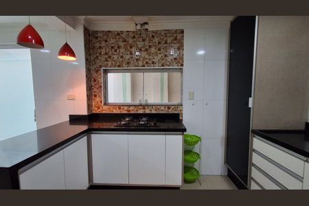 Casa para alugar com 247m², 3 quartos e 2 vagas Casa para alugar com 247m², 3 quartos e 2 vagasCozinha