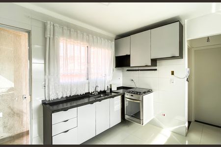 Sala/cozinha de apartamento para alugar com 2 quartos, 64m² em Burgo Paulista, São Paulo