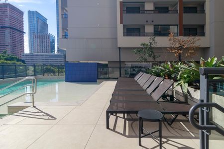 Studio para alugar com 24m², 1 quarto e sem vaga Studio para alugar com 24m², 1 quarto e sem vagaPiscina