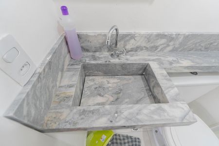 Studio para alugar com 27m², 1 quarto e sem vaga Studio para alugar com 27m², 1 quarto e sem vagaBanheiro