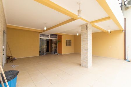 Casa para alugar com 390m², 3 quartos e 3 vagas Casa para alugar com 390m², 3 quartos e 3 vagasGaragem