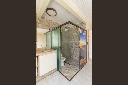 Casa para alugar com 390m², 3 quartos e 3 vagas Casa para alugar com 390m², 3 quartos e 3 vagasBanheiro da Suite 1