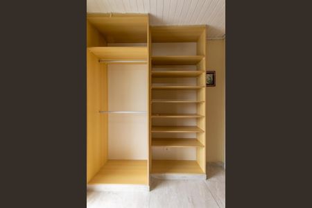 Casa para alugar com 390m², 3 quartos e 3 vagas Casa para alugar com 390m², 3 quartos e 3 vagasCloset