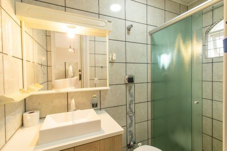 Casa para alugar com 390m², 3 quartos e 3 vagas Casa para alugar com 390m², 3 quartos e 3 vagasBanheiro da Suite 2