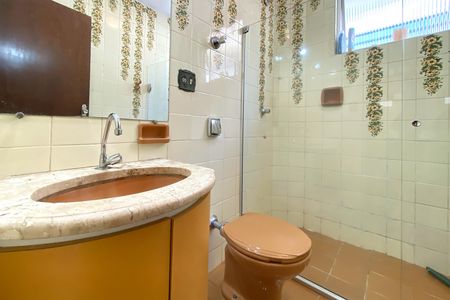 Apartamento à venda com 50m², 2 quartos e 1 vaga Apartamento à venda com 50m², 2 quartos e 1 vagaBanheiro