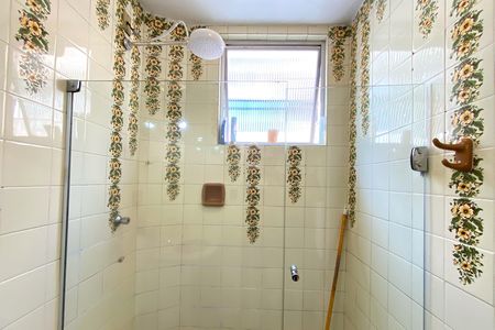 Apartamento à venda com 50m², 2 quartos e 1 vaga Apartamento à venda com 50m², 2 quartos e 1 vagaBanheiro