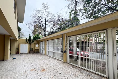 Casa para alugar com 307m², 5 quartos e 6 vagas Casa para alugar com 307m², 5 quartos e 6 vagasGaragem