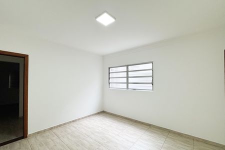 Casa para alugar com 307m², 5 quartos e 6 vagas Casa para alugar com 307m², 5 quartos e 6 vagasSuíte 2