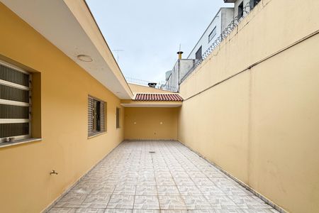 Casa para alugar com 307m², 5 quartos e 6 vagas Casa para alugar com 307m², 5 quartos e 6 vagasQuintal
