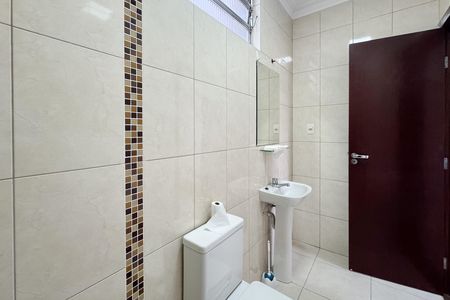 Casa para alugar com 307m², 5 quartos e 6 vagas Casa para alugar com 307m², 5 quartos e 6 vagasBanheiro - Suíte 2