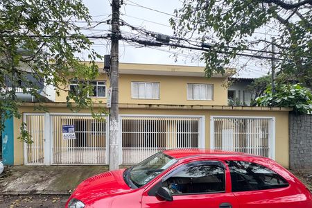 Casa para alugar com 307m², 5 quartos e 6 vagas Casa para alugar com 307m², 5 quartos e 6 vagasFachada