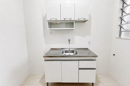 Apartamento para alugar com 64m², 2 quartos e sem vaga